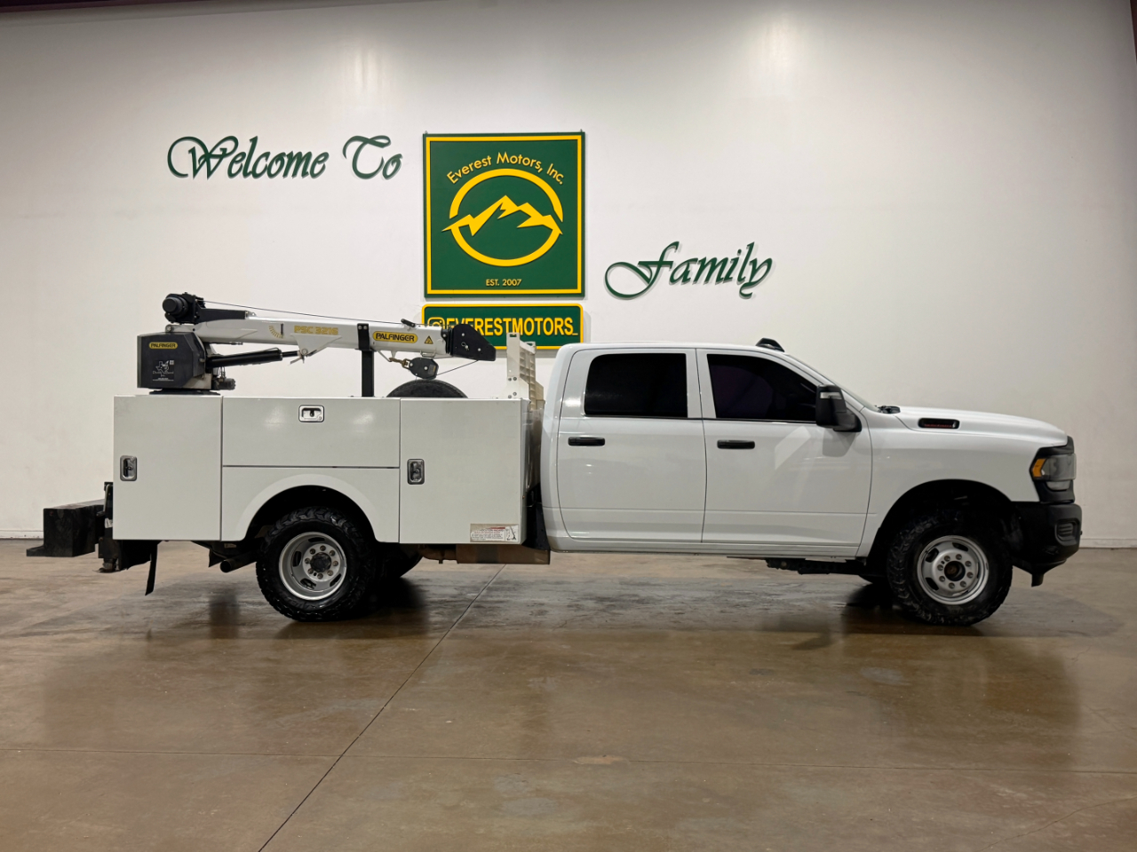 ram ram 3500 chassis cab 2023 3C7WRTCJ0PG586164 image ram ram 3500 chassis cab 2023 3C7WRTCJ0PG586164 image